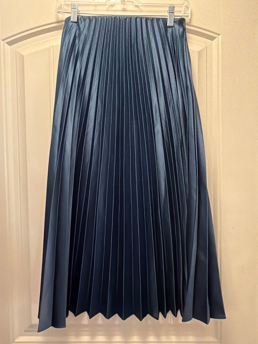 Zara Women’s Pleated Satin Classic Chic Elegant Long Flowy Skirt Size S Blue